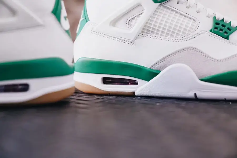 Nike SB x Air Jordan 4 Pine Green