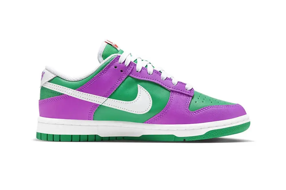 Nike Dunk Lows in Stadium Green and Fuchsia Colorway