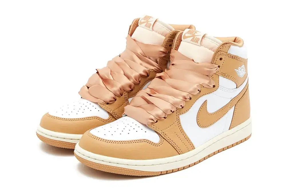 Handbag-Inspired Air Jordan 1 High OG Praline | Hot Razzberry Handbag-Inspired Air Jordan 1 High OG Praline