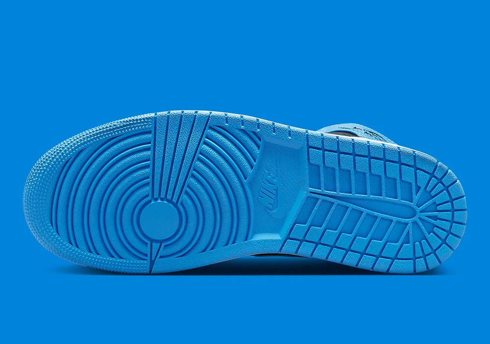 Air Jordan 1 Mid University Blue