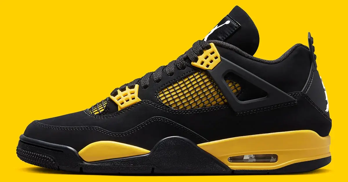 Air Jordan 4 Thunder Official Images