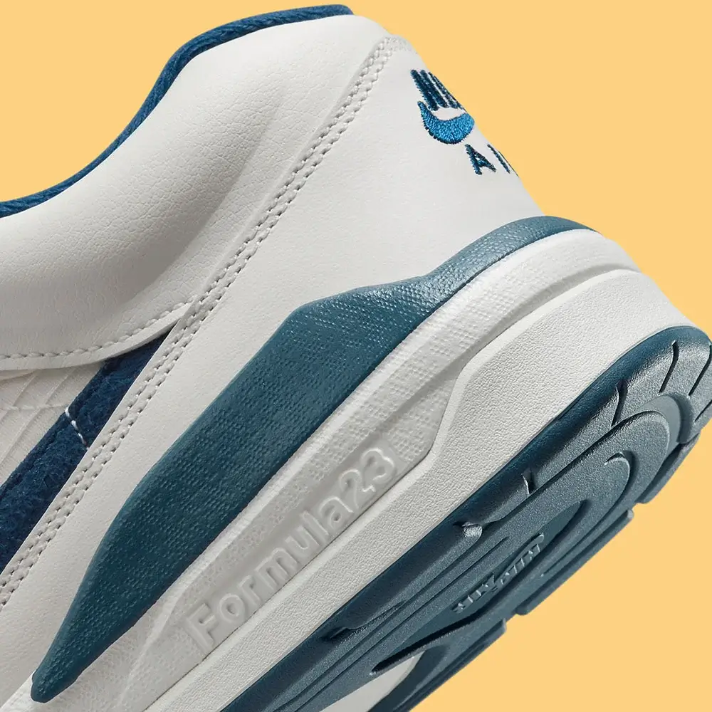 The Jordan Stadium 90 Anchored In Teal | Hot Razzberry The Jordan Stadium 90 Anchored In Teal