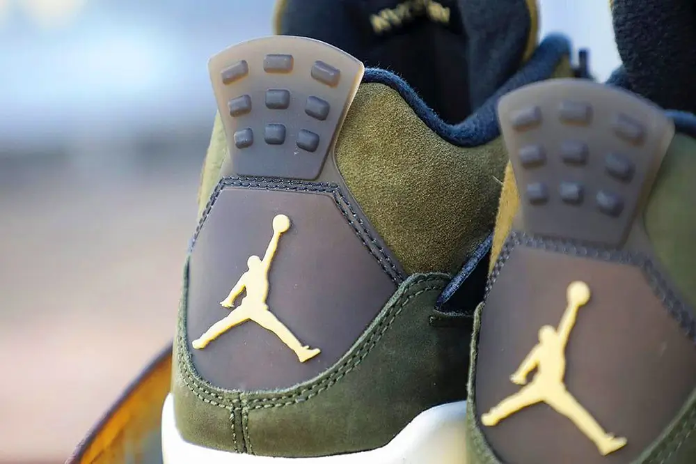 Air Jordan 4 Craft Medium Olive First Look