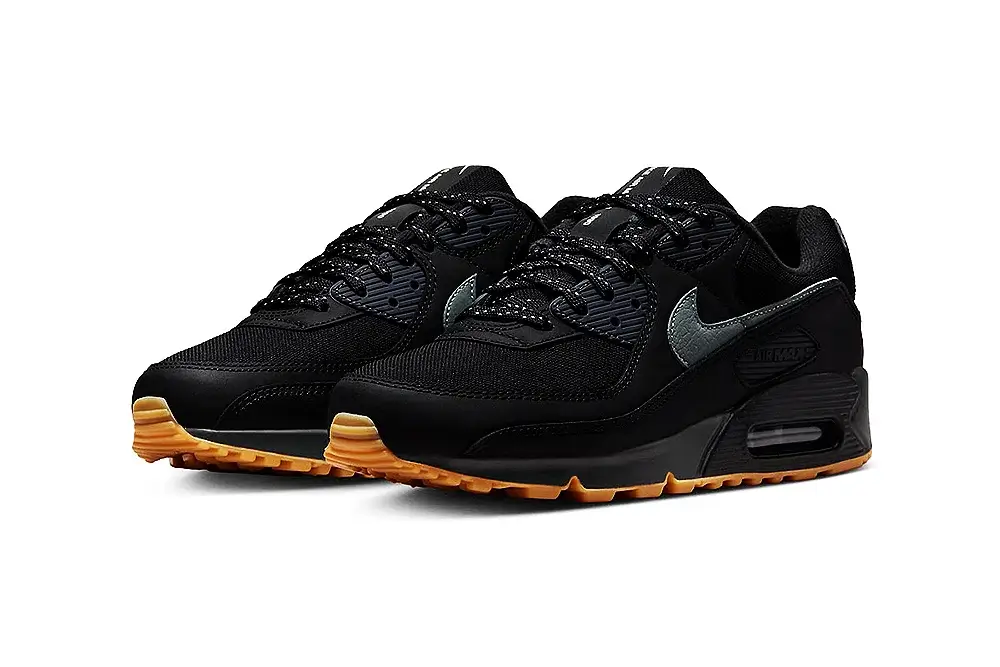 Nike Releases Reflective Air Max 90 "Black Gum" | Hot Razzberry Nike Releases Reflective Air Max 90 "Black Gum"