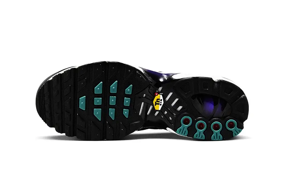 Nike Air Max Plus "Reverse Grape" | Hot Razzberry Nike Air Max Plus "Reverse Grape"