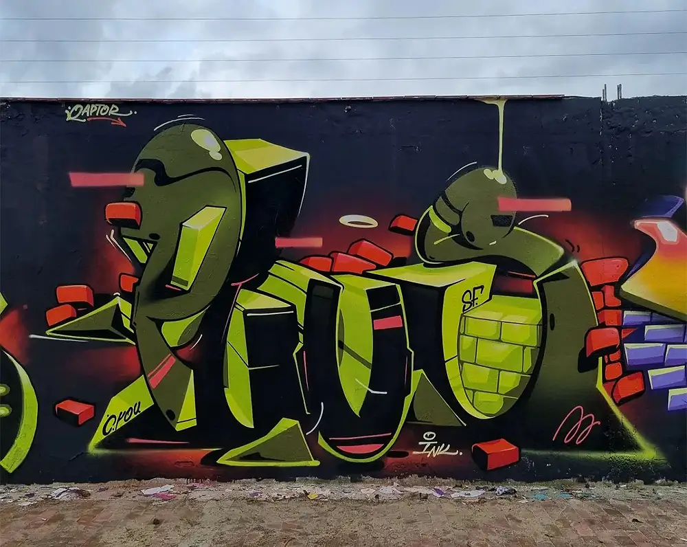 Mr. Plustik | Hot Razzberry Mr. Plustik