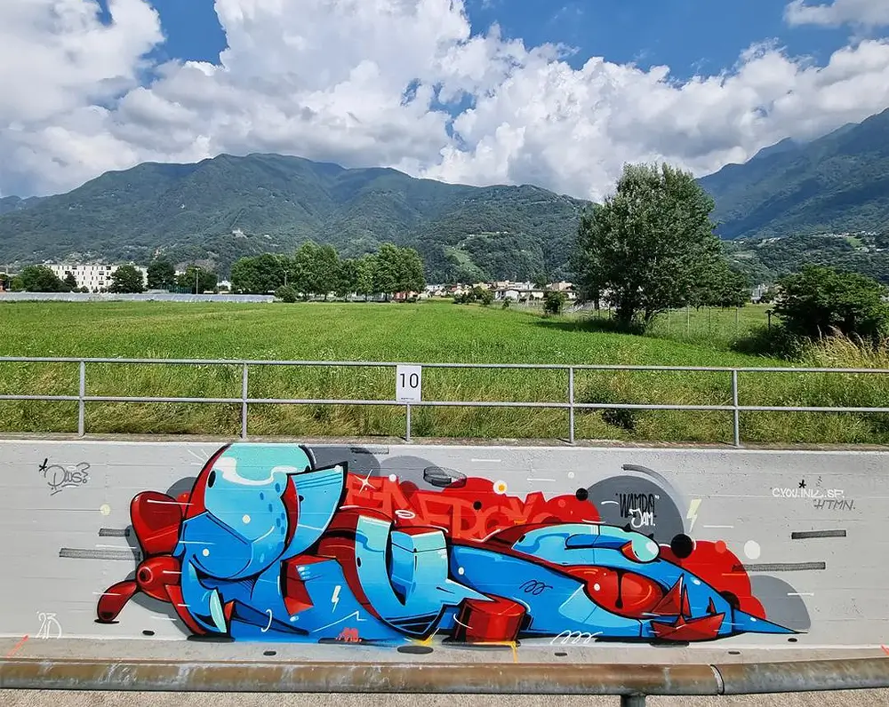 Mr. Plustik | Hot Razzberry Mr. Plustik