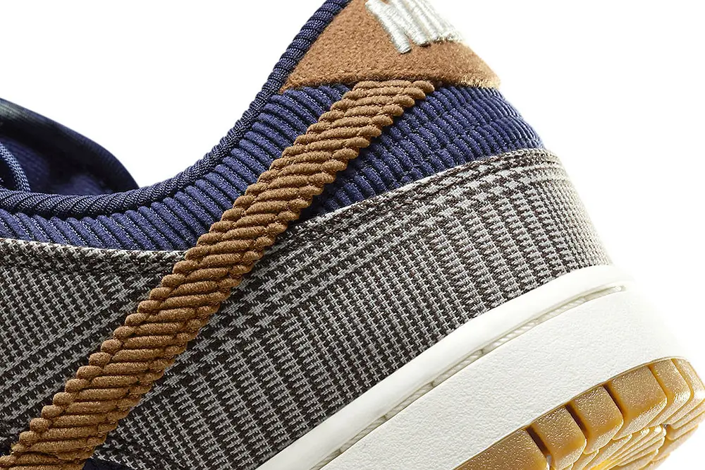 Nike Dunk Low "Midnight Navy/Ale Brown"