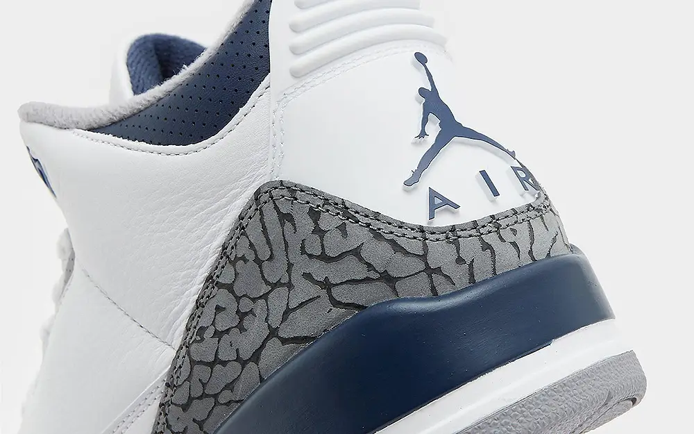 Air Jordan 3 "White/Navy" Dropping January 2024