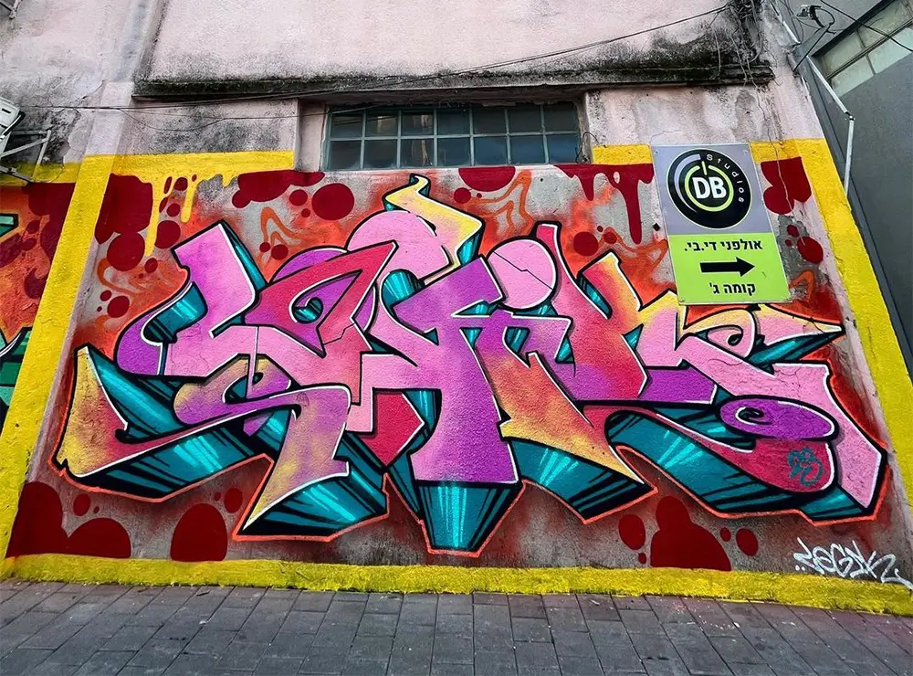 Logik | Hot Razzberry Logik