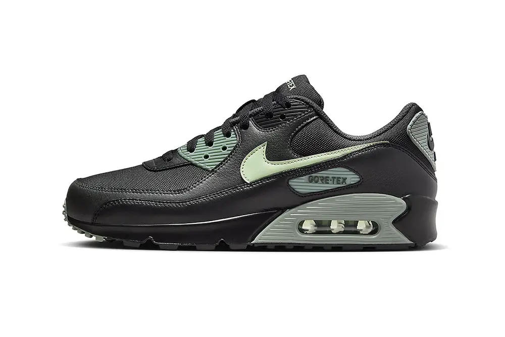 Nike Air Max 90 Gore-Tex In Black/Honeydew