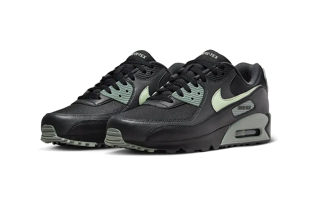 Nike Air Max 90 Gore-Tex In Black/Honeydew
