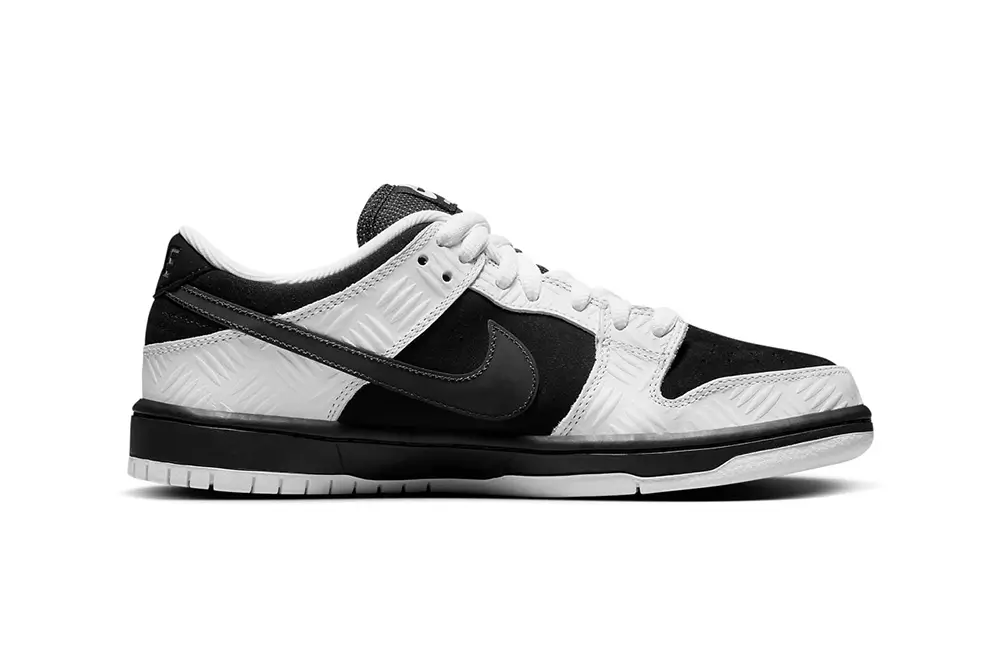 TIGHTBOOTH x Nike SB Dunk Low