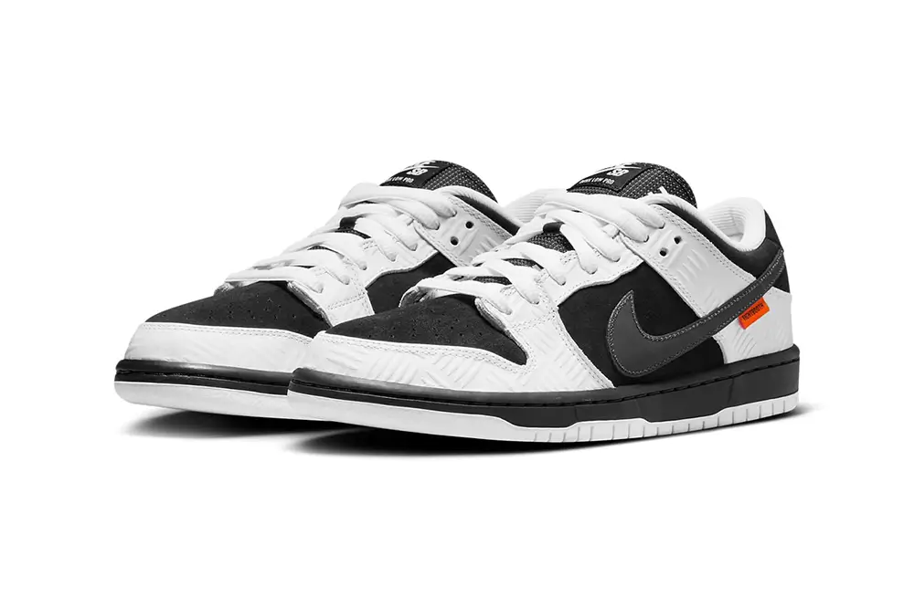 TIGHTBOOTH x Nike SB Dunk Low