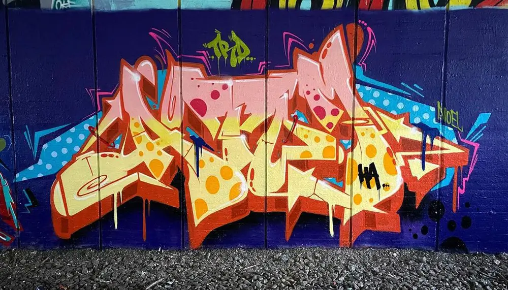 Atom One | Hot Razzberry Atom One