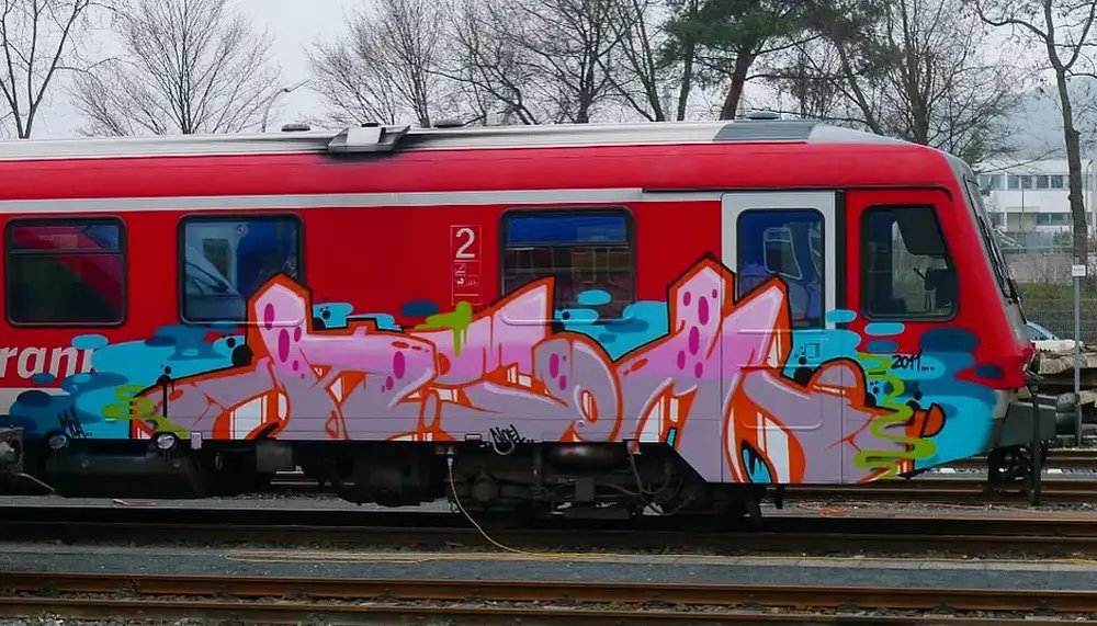 Atom One | Hot Razzberry Atom One