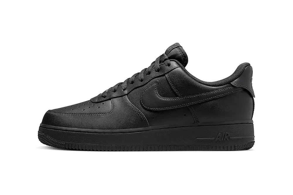 Nike Air Force 1 Low EasyOn "Triple Black" | Hot Razzberry Nike Air Force 1 Low EasyOn "Triple Black"