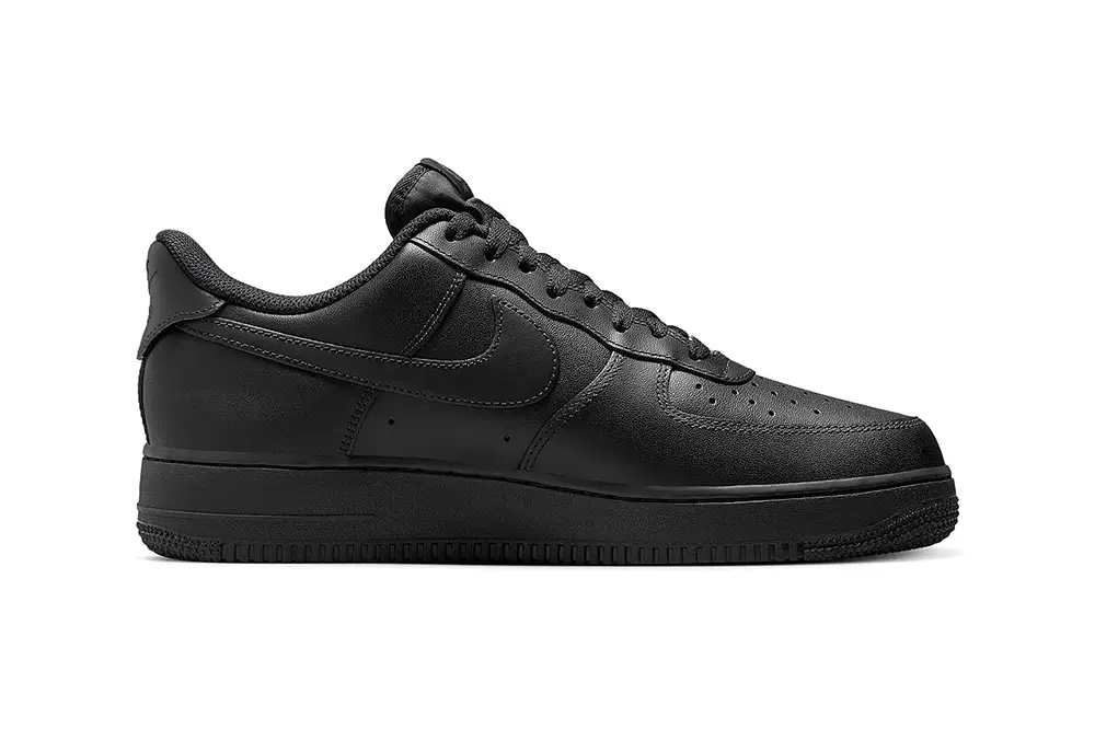 Nike Air Force 1 Low EasyOn "Triple Black" | Hot Razzberry Nike Air Force 1 Low EasyOn "Triple Black"