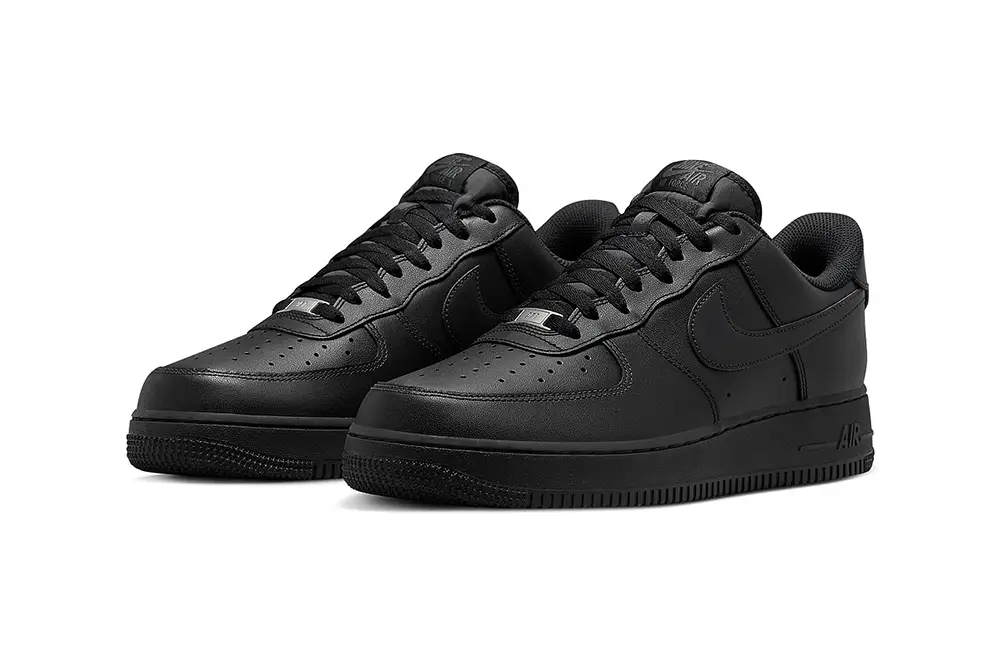 Nike Air Force 1 Low EasyOn "Triple Black" | Hot Razzberry Nike Air Force 1 Low EasyOn "Triple Black"