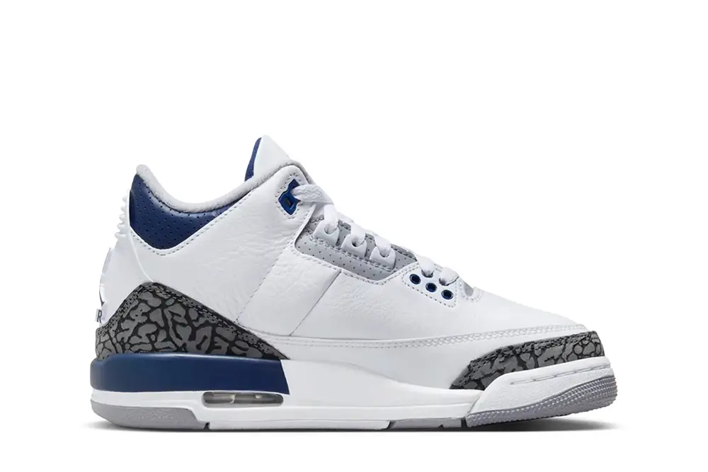 Air Jordan 3 “Midnight Navy” | Hot Razzberry Air Jordan 3 “Midnight Navy”
