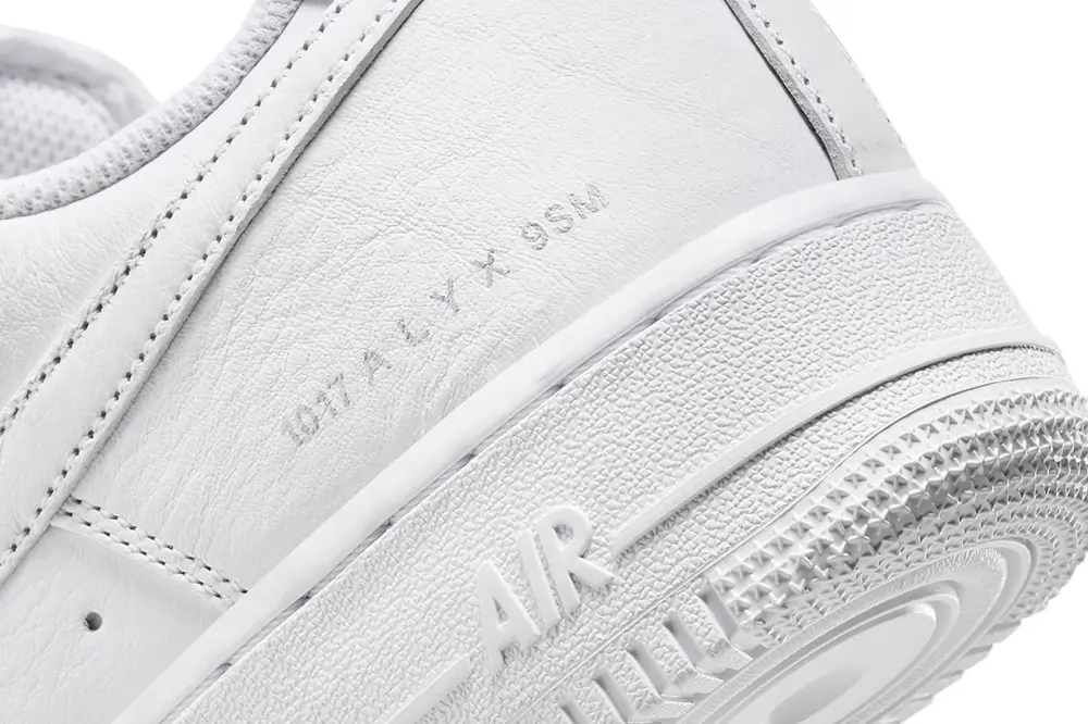 1017 ALYX 9SM x Nike Air Force 1 Low | Hot Razzberry 1017 ALYX 9SM x Nike Air Force 1 Low