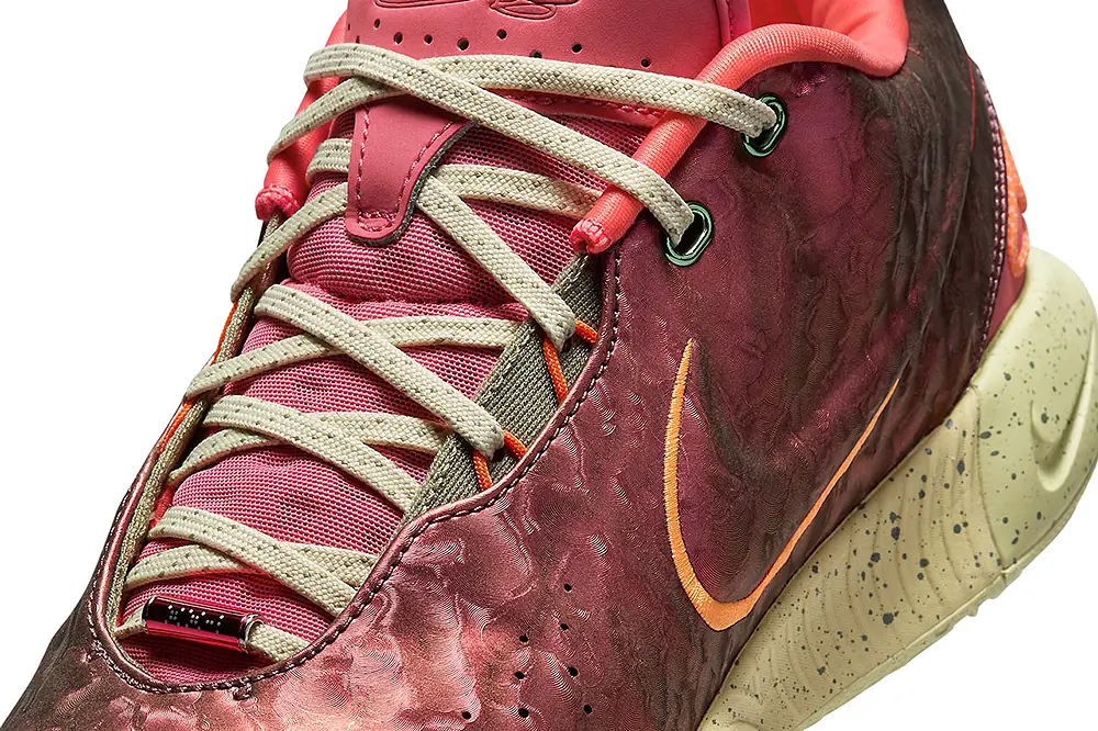 Nike LeBron 21 "Queen Conch"
